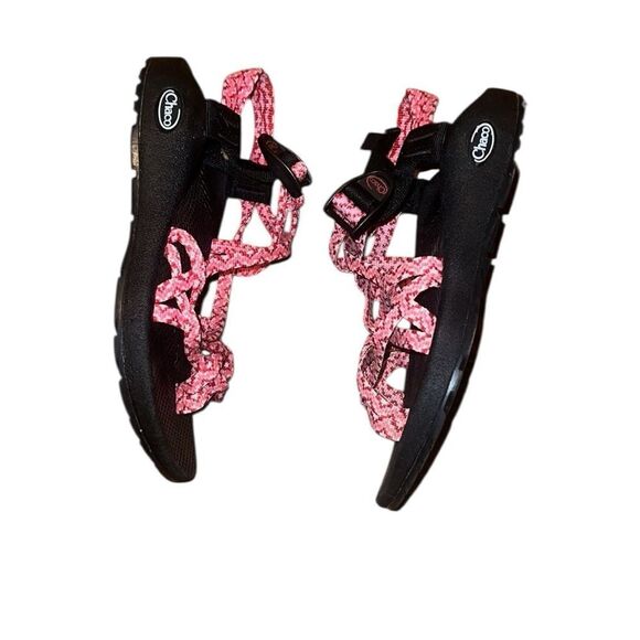 Chaco Black and Pink Strappy Sandals Size 6 - Picture 4 of 6